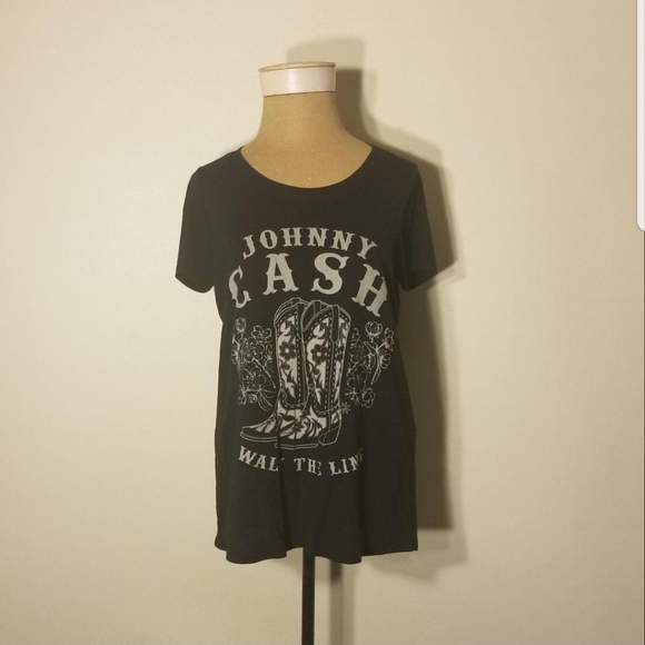 Torrid Tops - Black & Grey Johnny Cash Graphic T-Shirt. Torrid Brand Size 00.